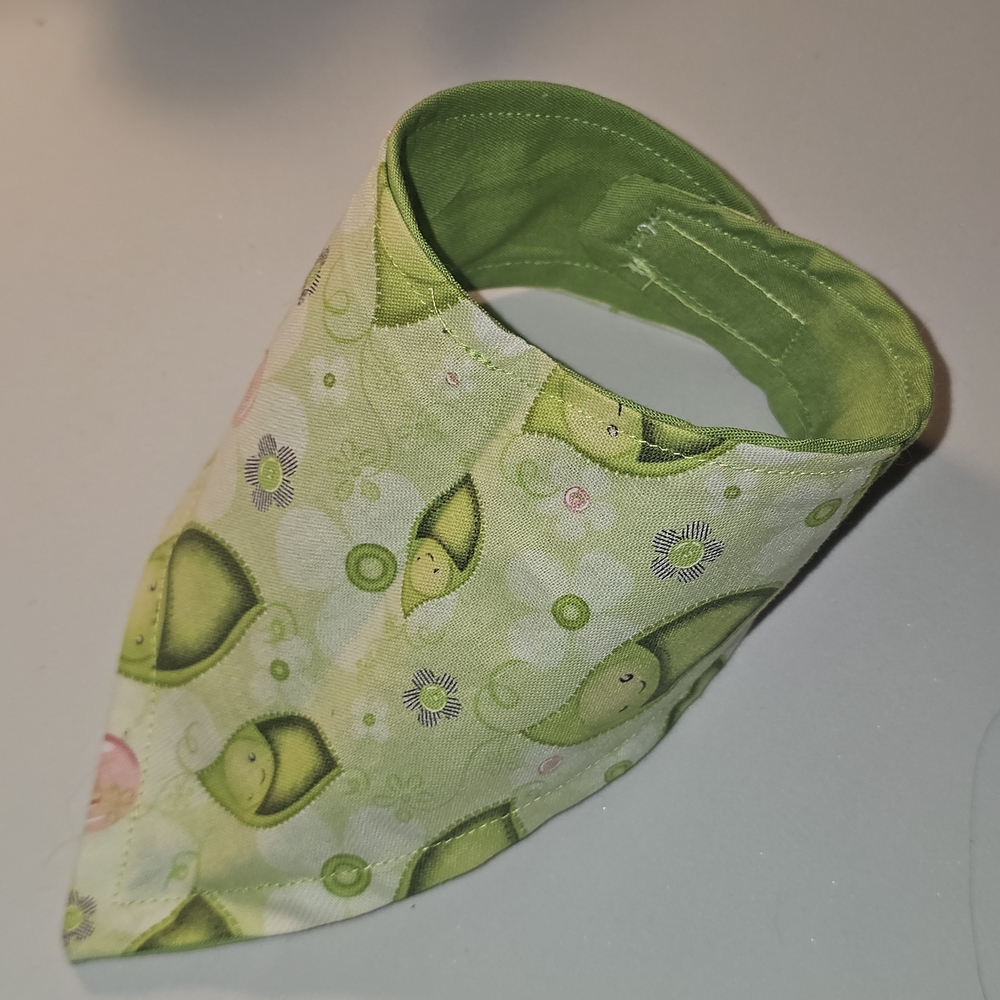 Hand Crafted Small Pet Bandana || Reversible Green Nursery